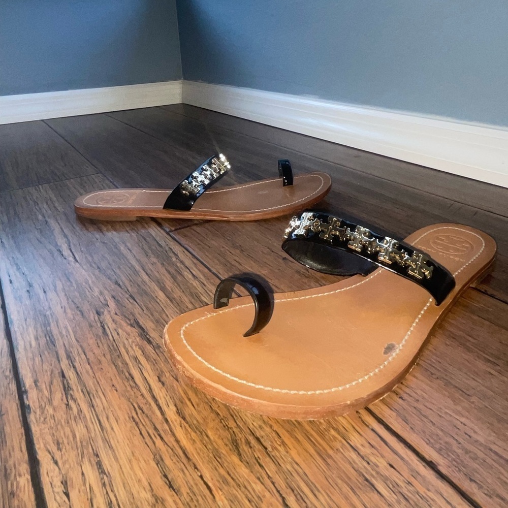 Rare Tory Burch miller sandals toe ring sandal logo sandal patent leather - Picture 15 of 16